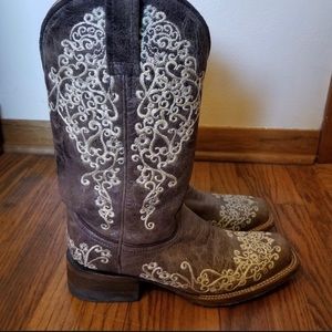 Women’s size 8 Corral Boots